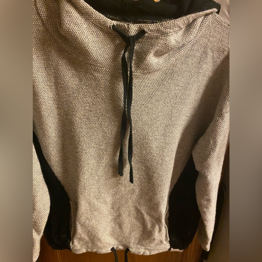 Women’s Zara Hoodie